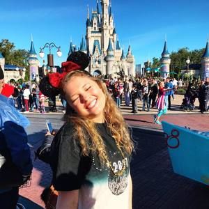 Meet your Posher, Courtney