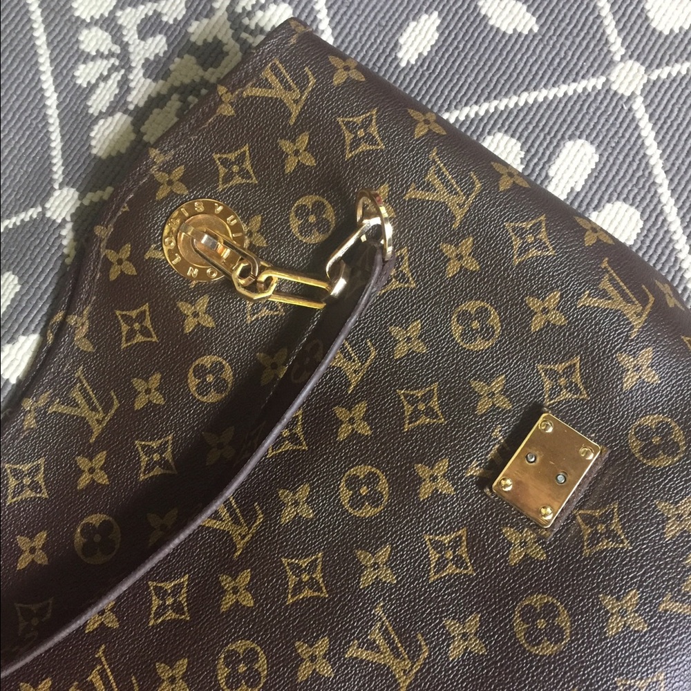 Large Louis Vuitton hand bag 💼