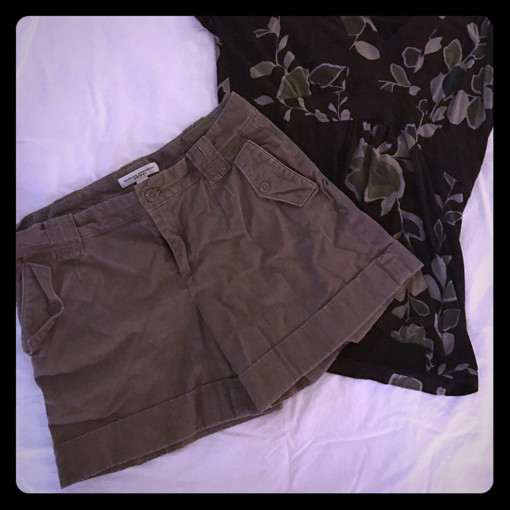 Banana Republic size 6 dress shorts