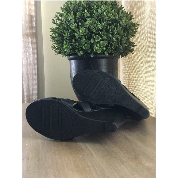 SOLD - Picture 4 of 5