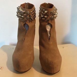 Jeffrey Campbell Amanda boot with spikes