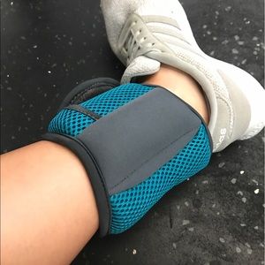 2.5lb Ankle weights by empower