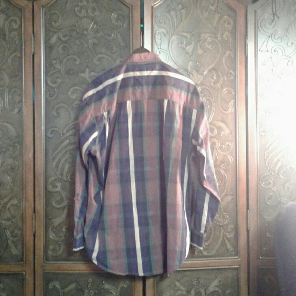 Shirt - Picture 2 of 3