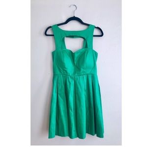 MODCLOTH IXIA green SWEET HEART sleveless CUTOUT