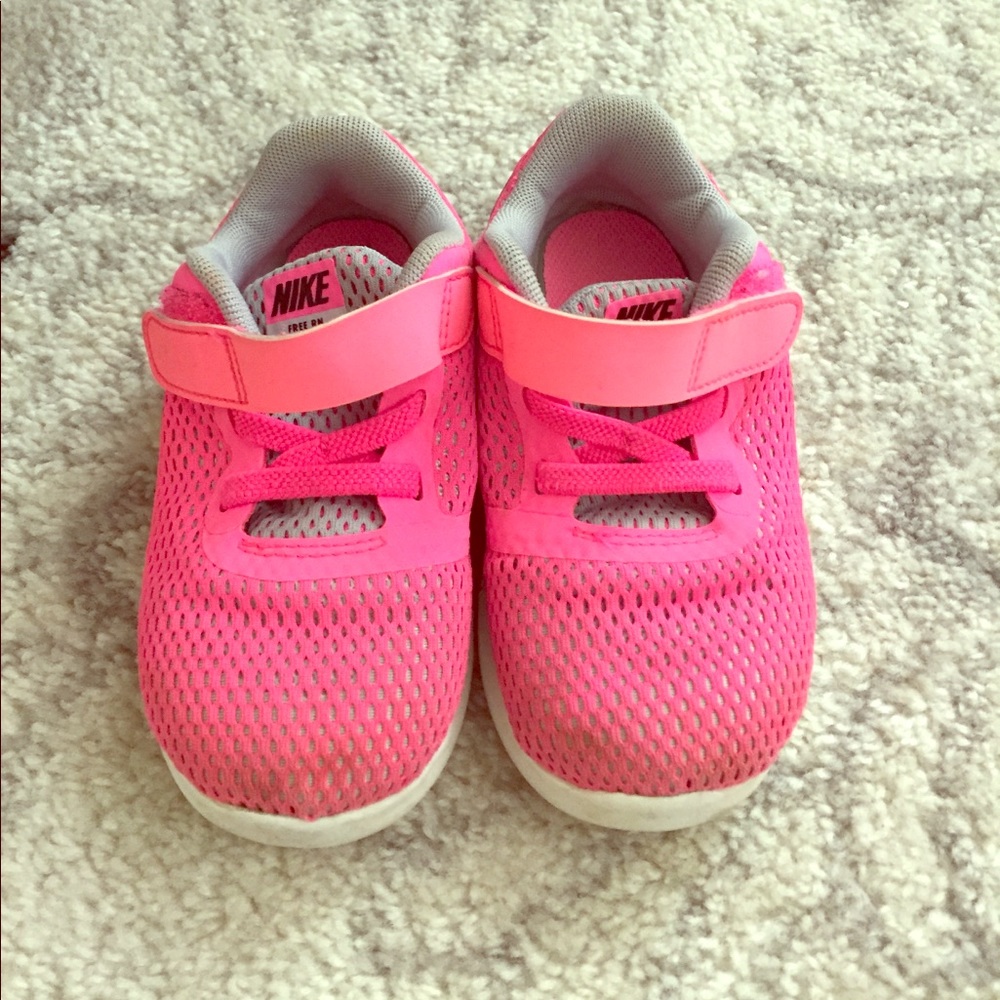 Toddler hot pink Nike Free-size 7.5