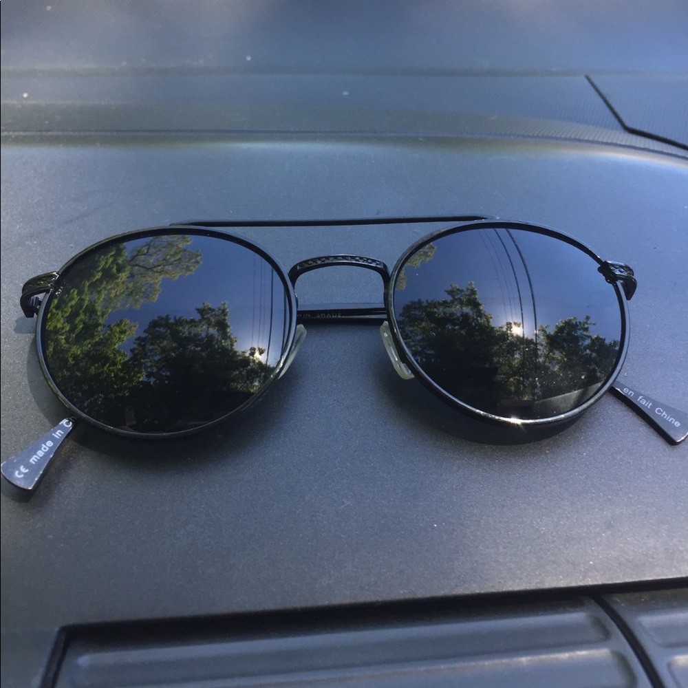 Black Round Aviator Sunglasses