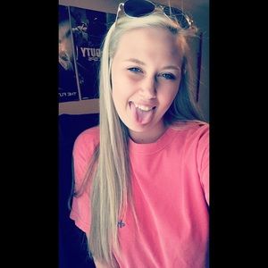 Meet your Posher, Felicity