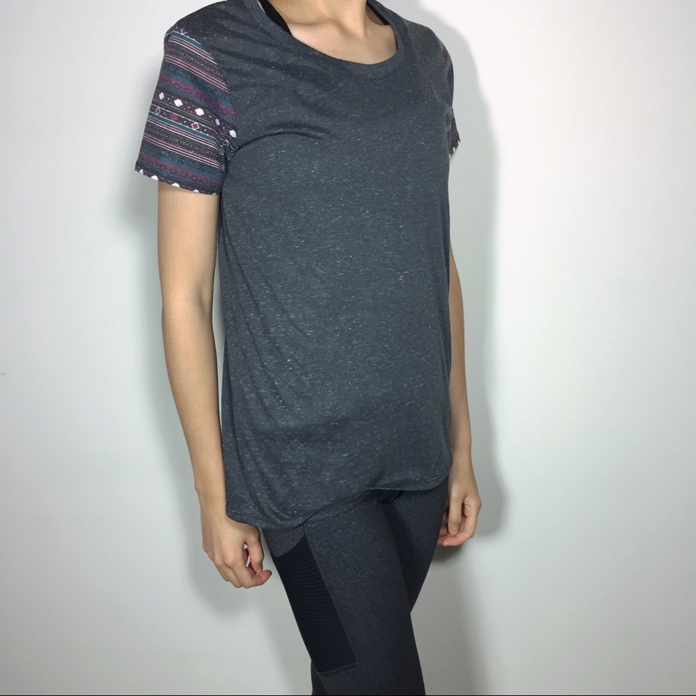 Tee shirt