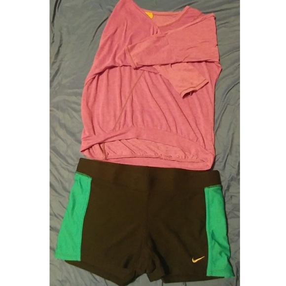 Nike Compression Shorts - Picture 3 of 3