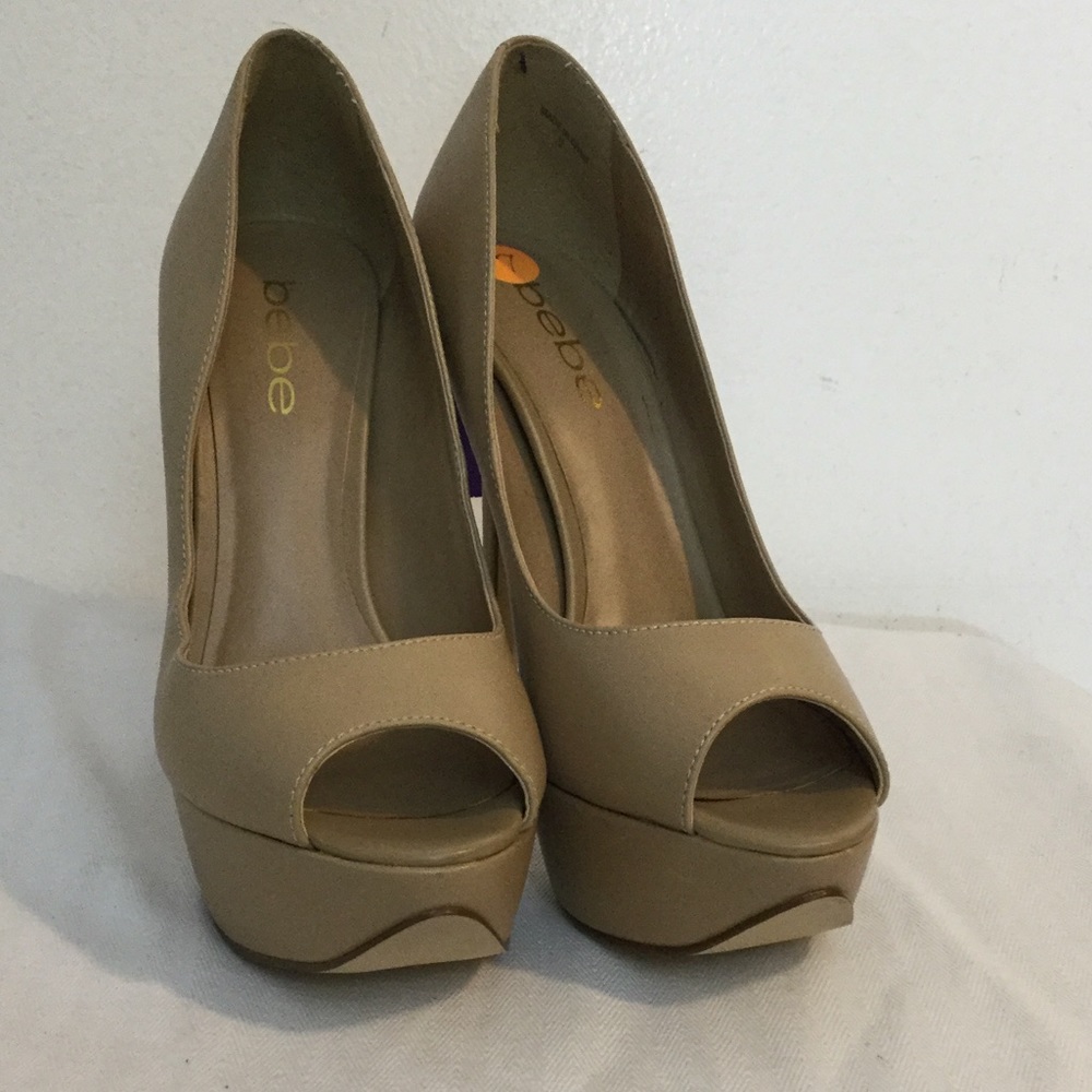Bebe platform pumps
