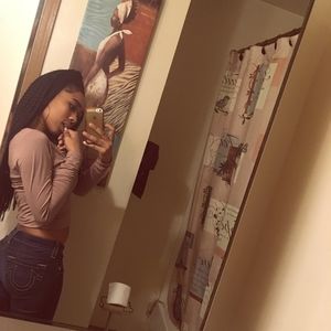 Meet your Posher, Briana