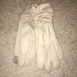 Text friendly soft hand gloves