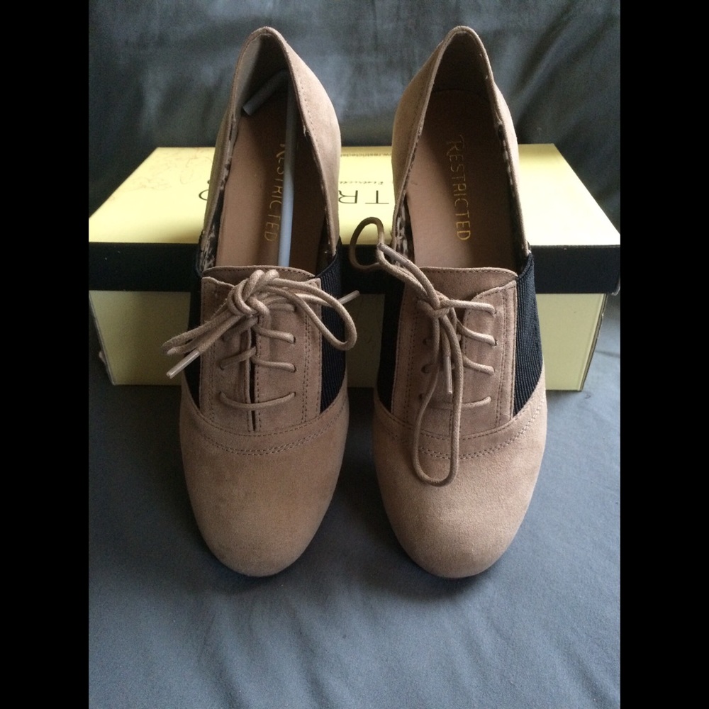 Women's Casual Shoes by Restricted