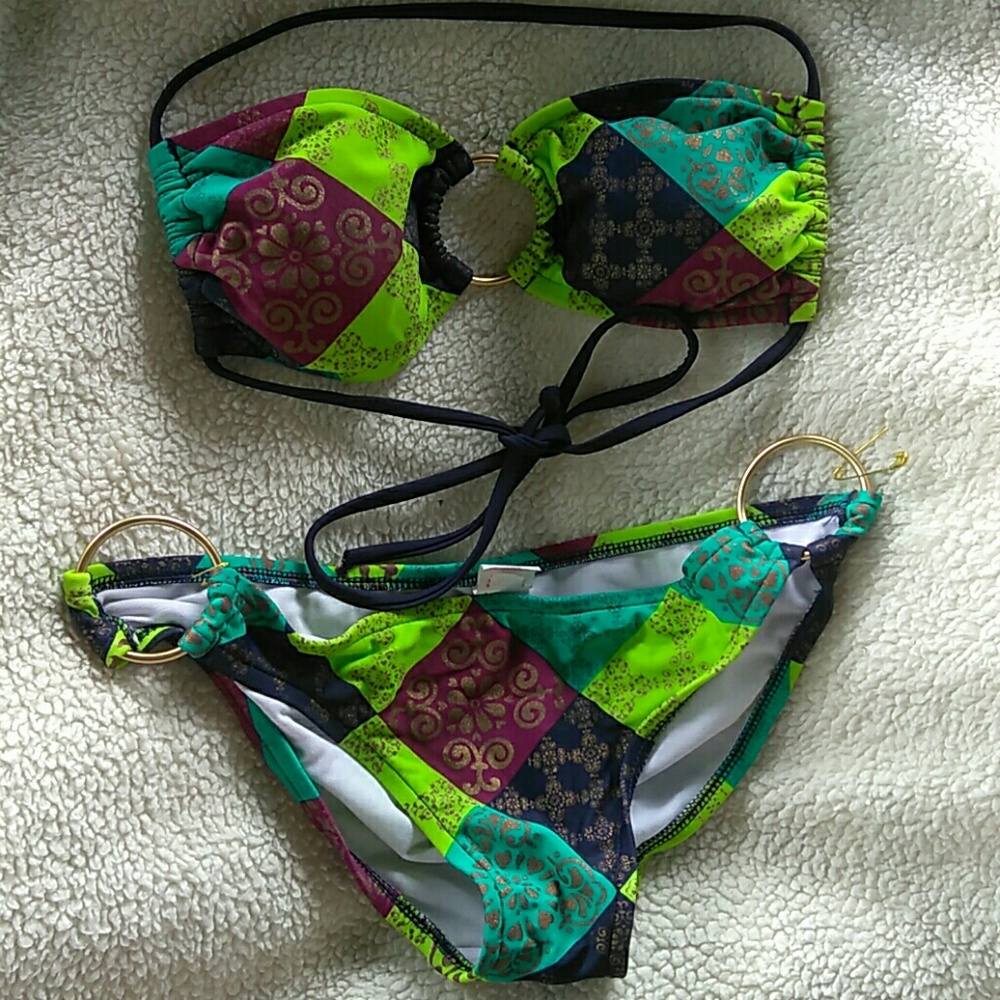 Xhilaration bikini 👙 top a S bottoms a M