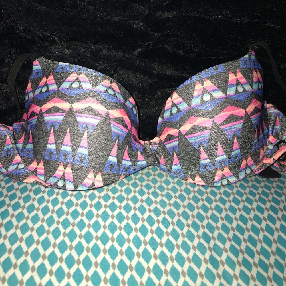 NWOT PINK Bra 32C