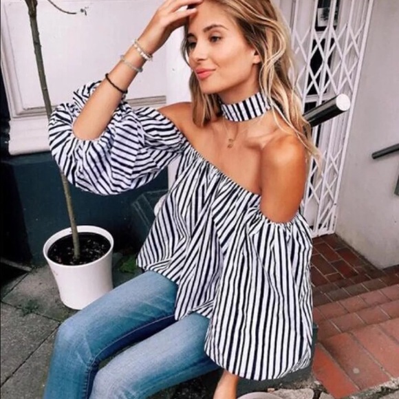 ⭐️Sexy Glam Off Shoulder Top⭐️ - Picture 5 of 8