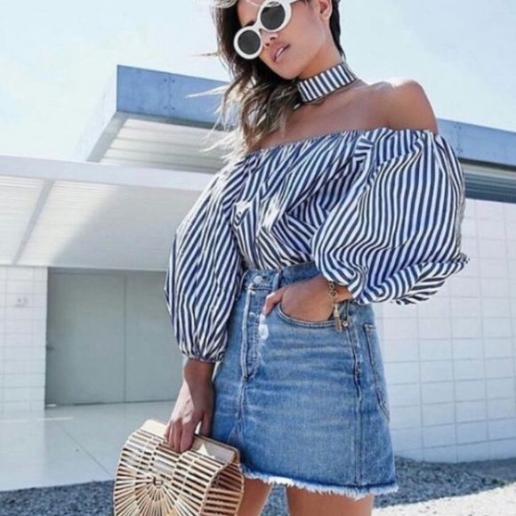 ⭐️Sexy Glam Off Shoulder Top⭐️ - Picture 2 of 8