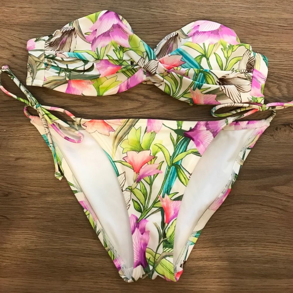 Victoria's Secret tropical Bikini set size small
