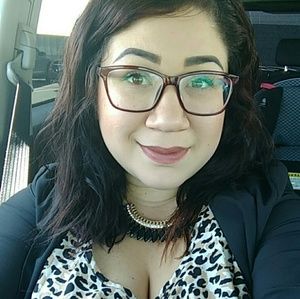 Meet your Posher, Angelica