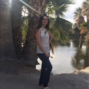 Meet your Posher, Ava