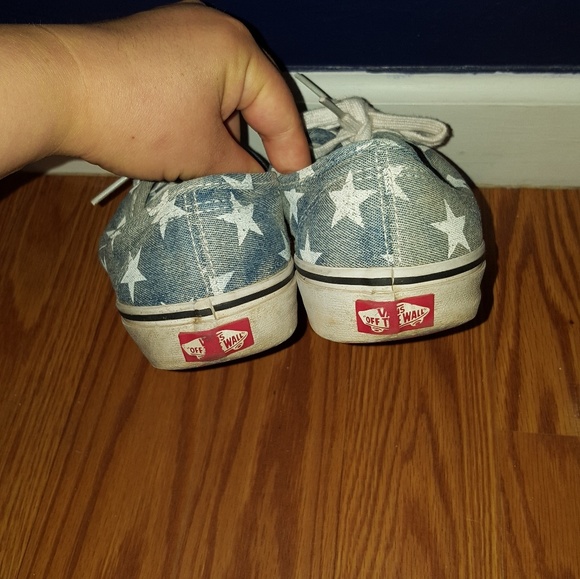 Vans - Picture 3 of 3