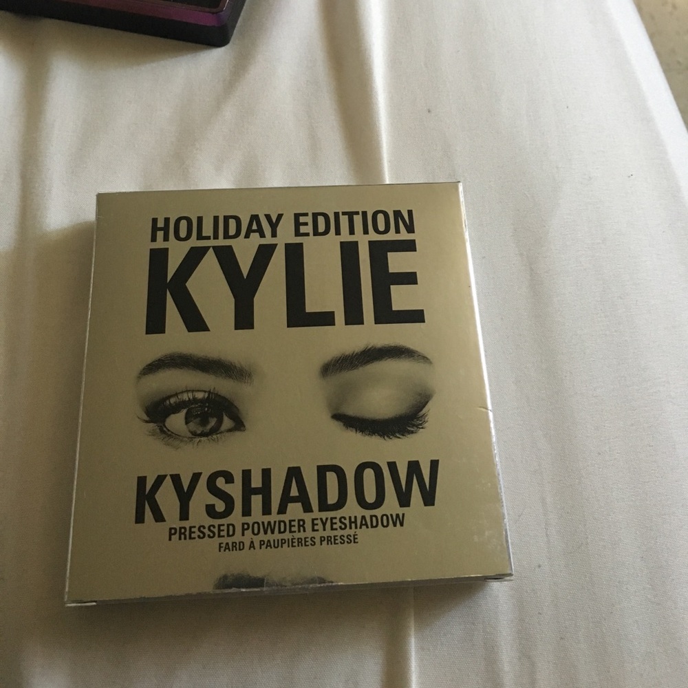 LE Kylie Kyshadow Palette