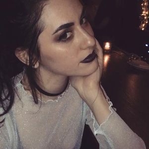 Meet your Posher, Natalia