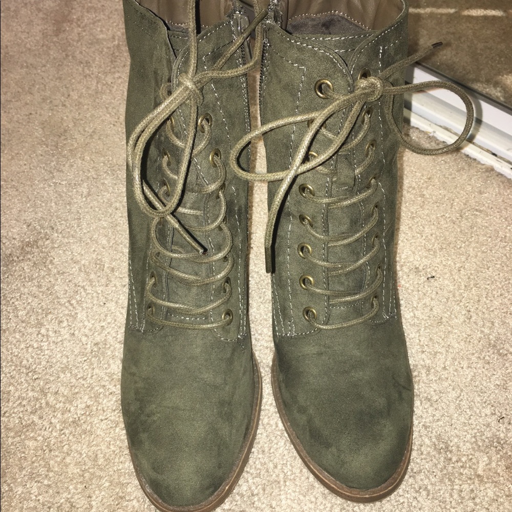 BRAND new green lace up booties
