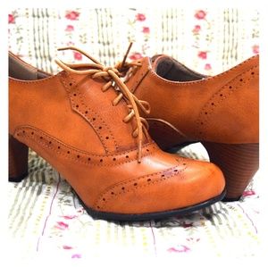 Oxford Heel Booties