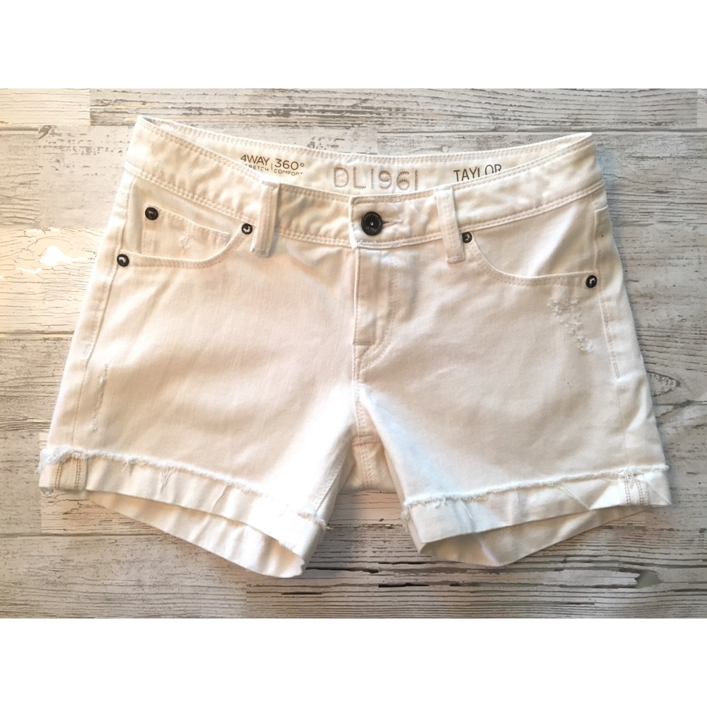 DL1961 Taylor short