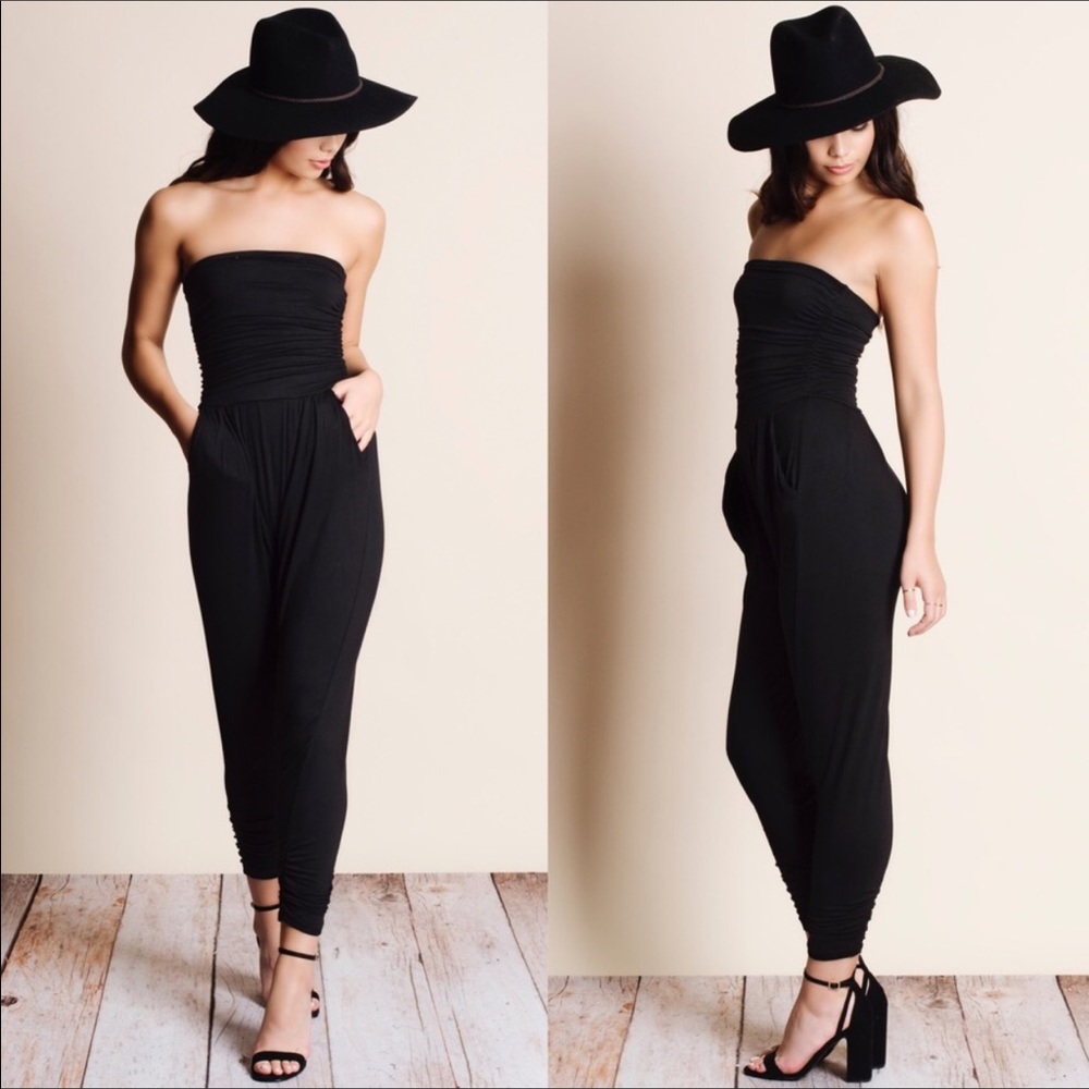 SOLD OUT❤HP❤️Black Strapless Jumpsuit