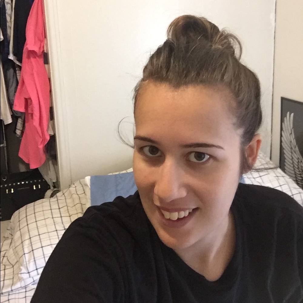 Meet your Posher, Ashley