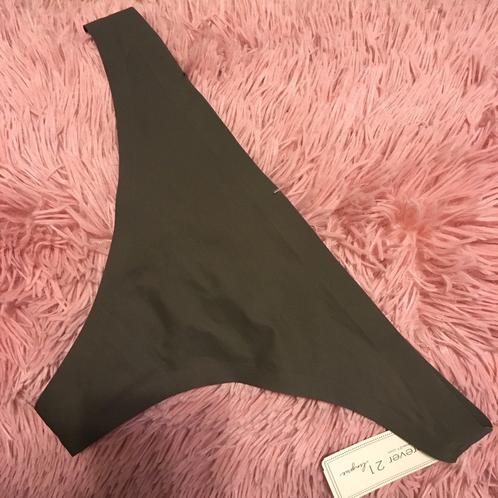 Seamless Thong