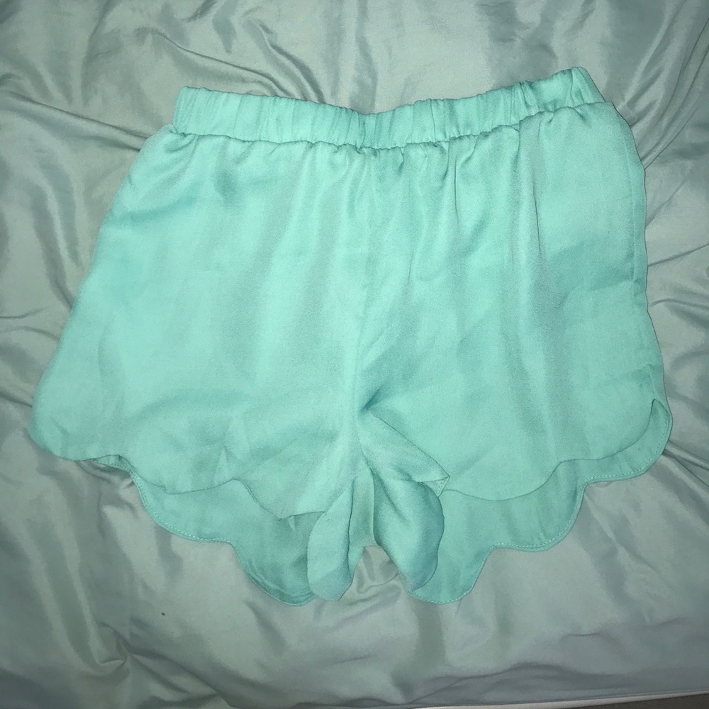 Scalloped LA Hearts Shorts