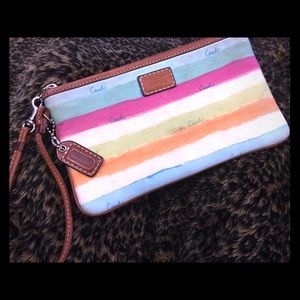 Coach Wristlet with bright summer colors 😎