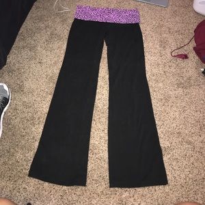 VS PINK BOOTCUT YOGAS