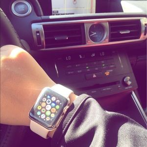 Apple Watch Series 2 - Rose Gold *almost new*