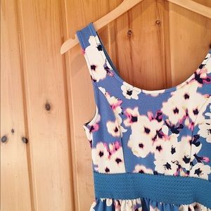 adorable dress sz L adorable dress sz L 