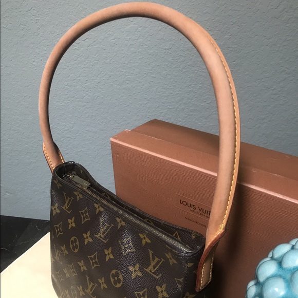 Authentic LV Looping MM - Picture 2 of 8