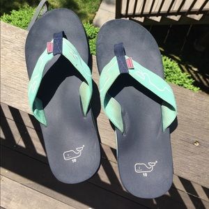 Vineyard Vines real flip flops