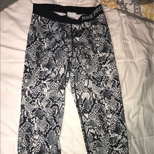 Nike Pro leggings