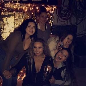 Meet your Posher, Macy