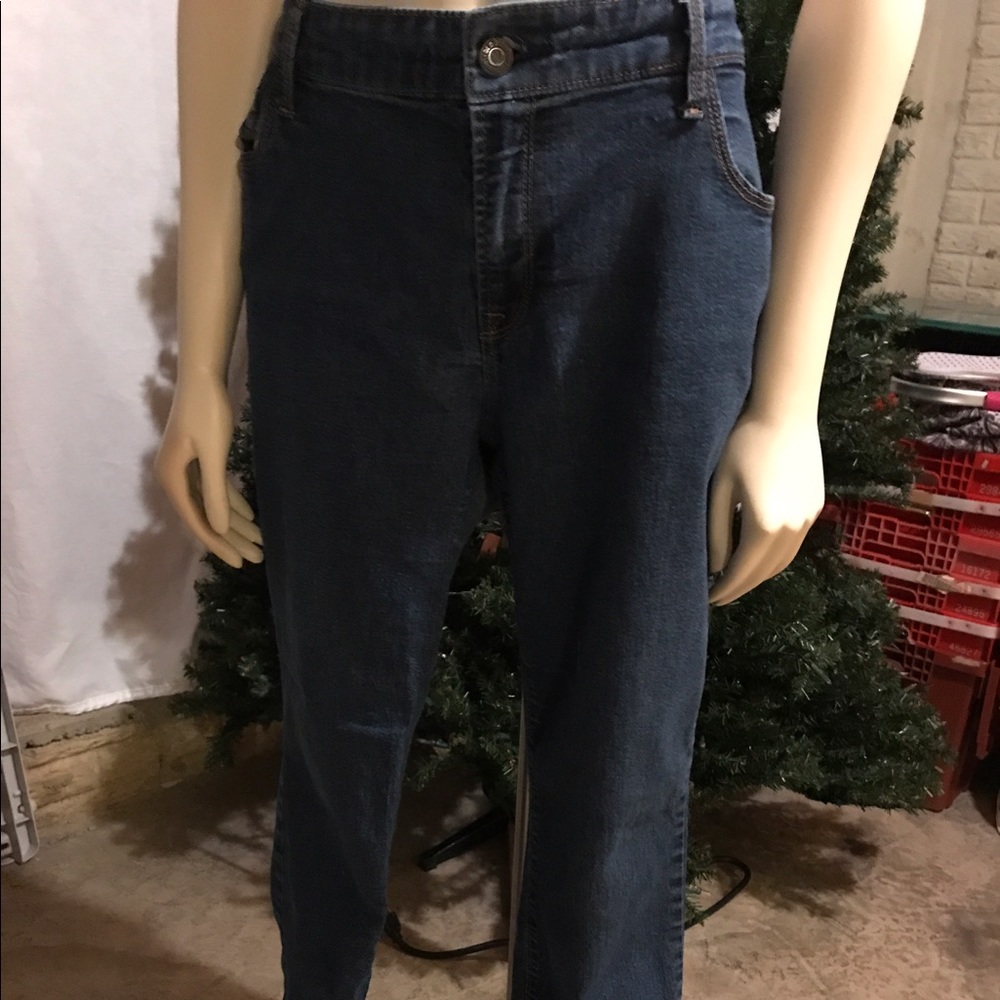 Old Navy Super Skinny Size 14 jeans