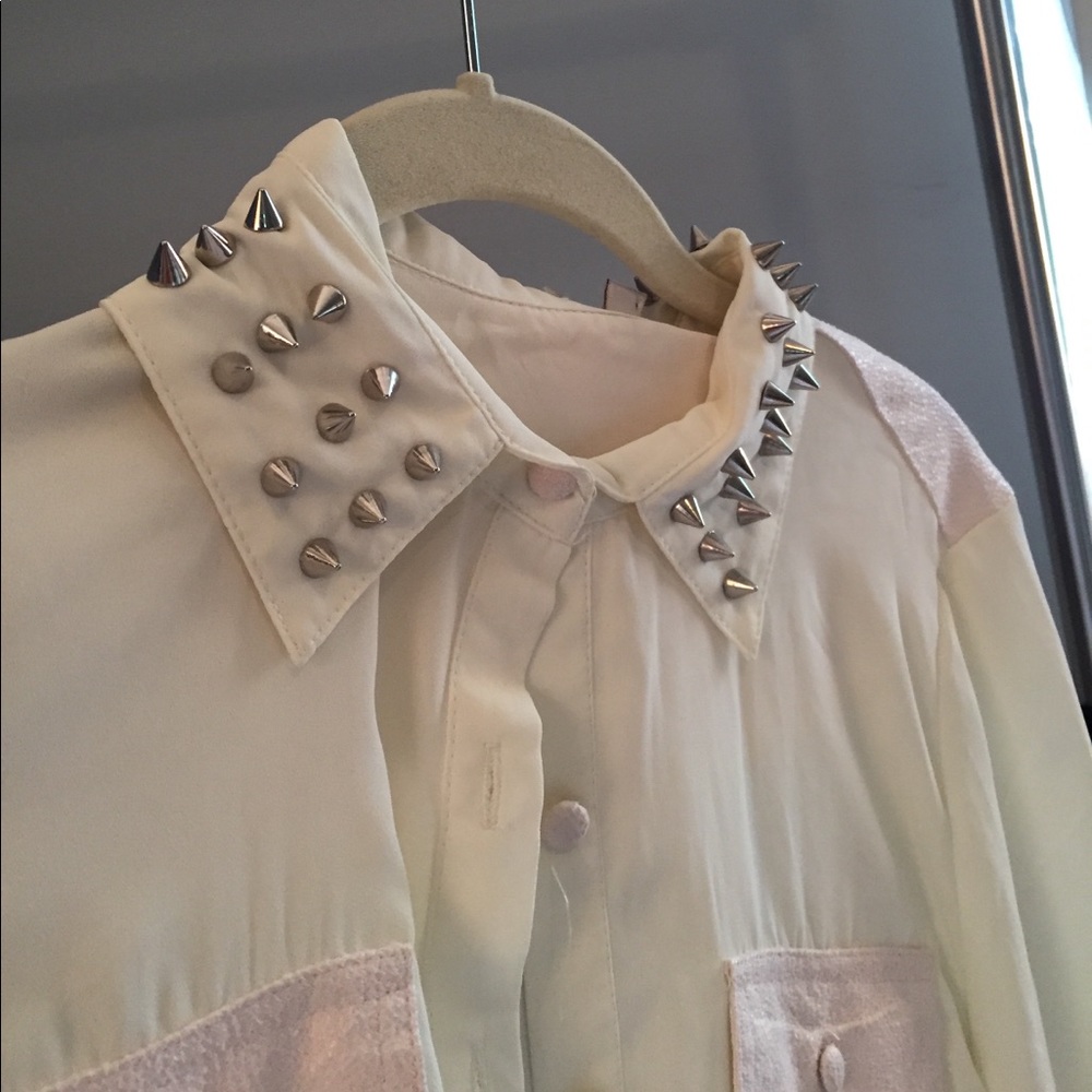 CREAM SPIKED TOP - Picture 4 of 8
