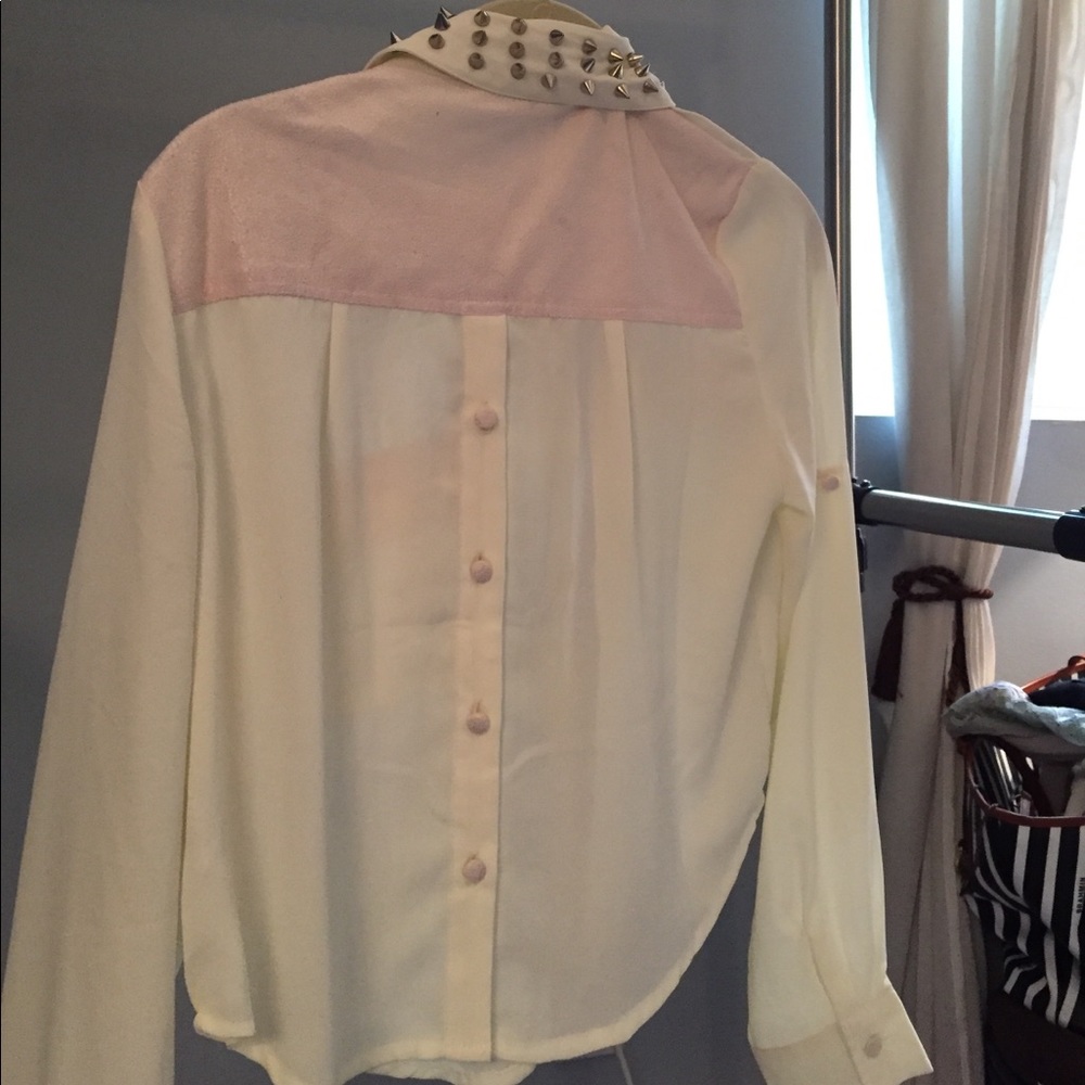 CREAM SPIKED TOP - Picture 5 of 8