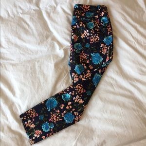 Floral print cropped pants