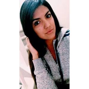 Meet your Posher, Desiree