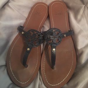 Size 8 navy minni miller