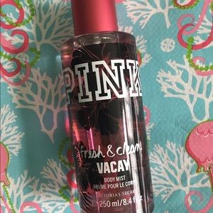 PINK Fresh & Clean Vacay body mist