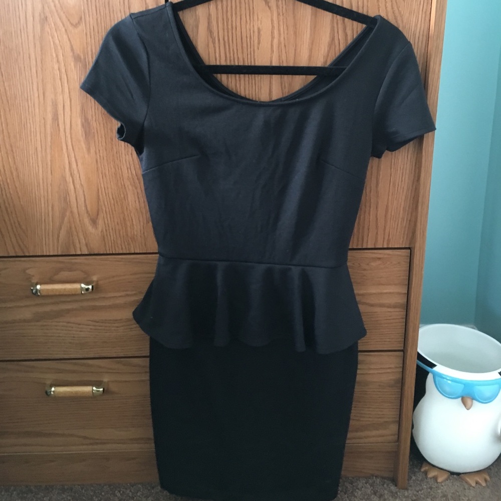 Black body con peplum dress